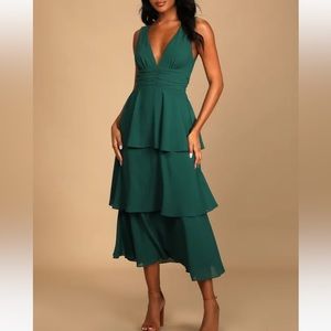 Lulus Celebration Time Emerald Green Sleeveless Tiered Midi Dress.